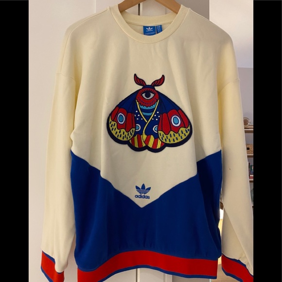 adidas Tops - Adidas printed sweatshirt